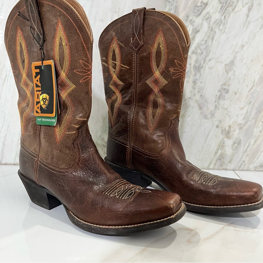 Ariat Women’s Cowboy Western Boot in size 11B Style Number 10016321